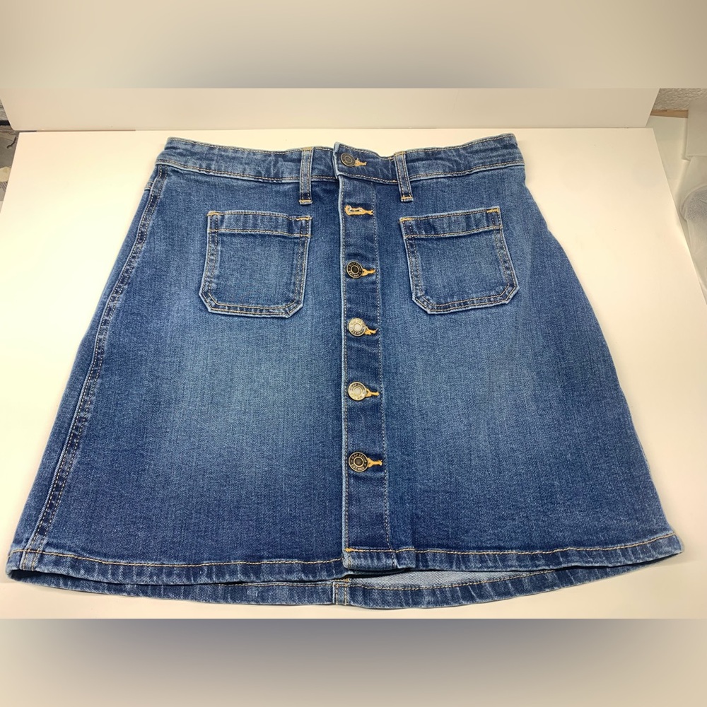 NWT GAP Denim Button Down Mini Skirt size 4/27